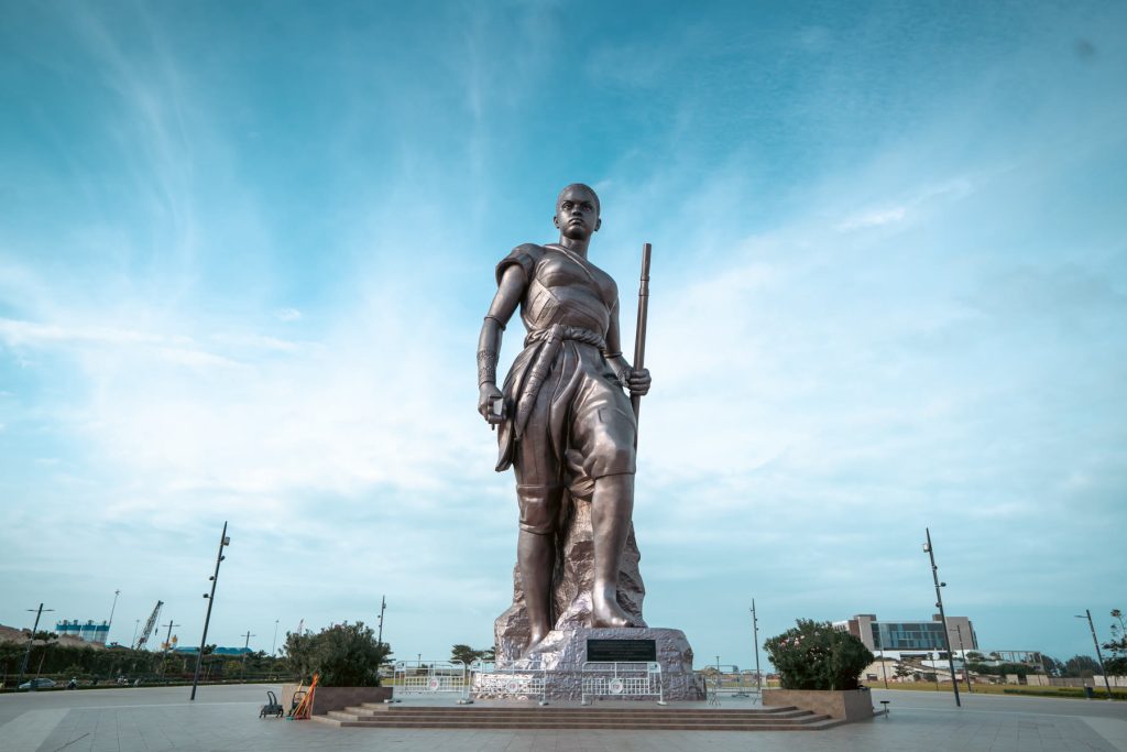 Statue de l'Amazone, esplanade de Ouidah